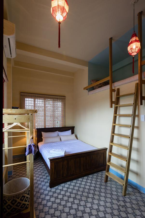 مبيت وإفطار مدينة هوشي منه The Red House المظهر الخارجي الصورة