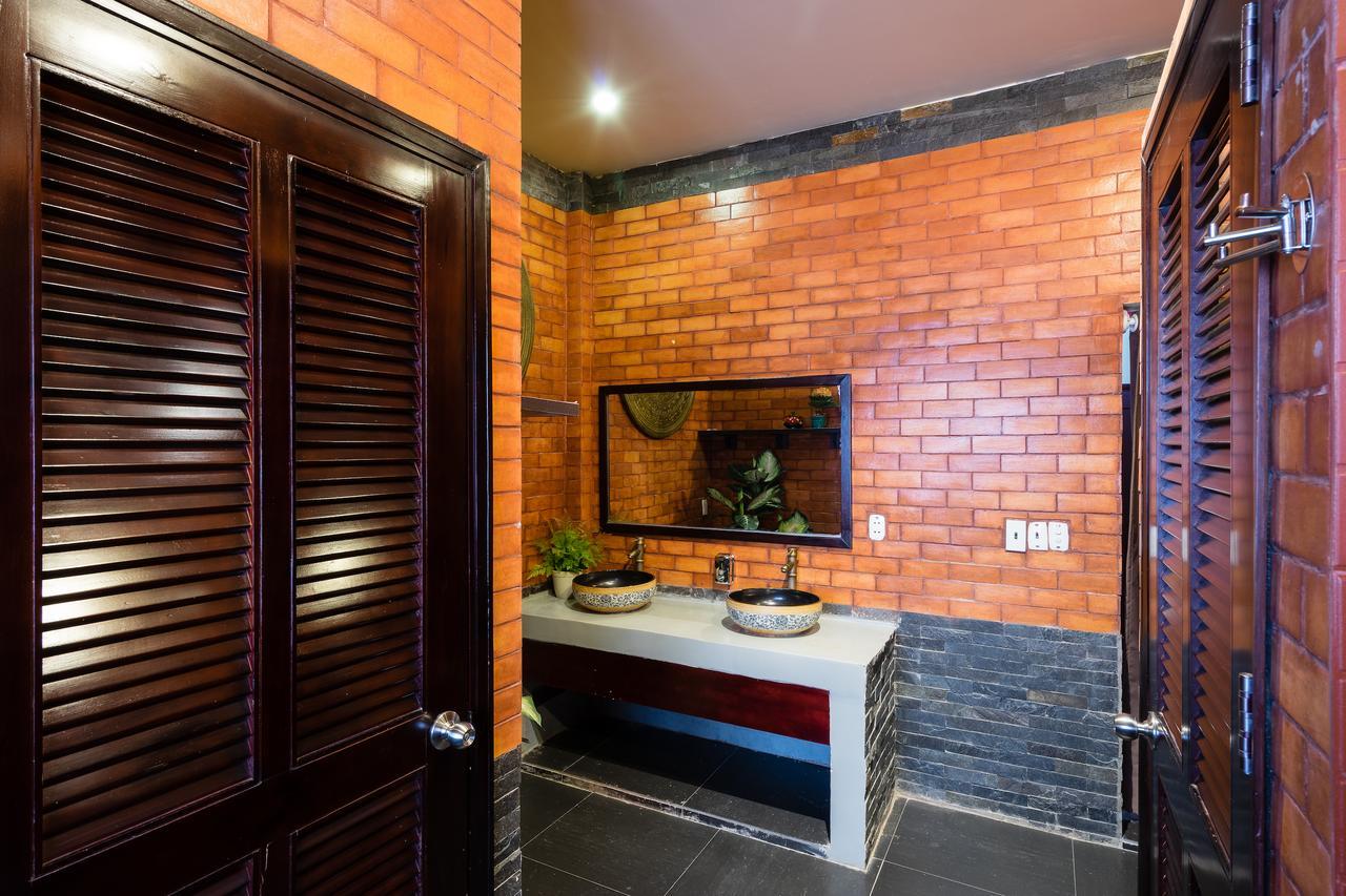 مبيت وإفطار مدينة هوشي منه The Red House المظهر الخارجي الصورة